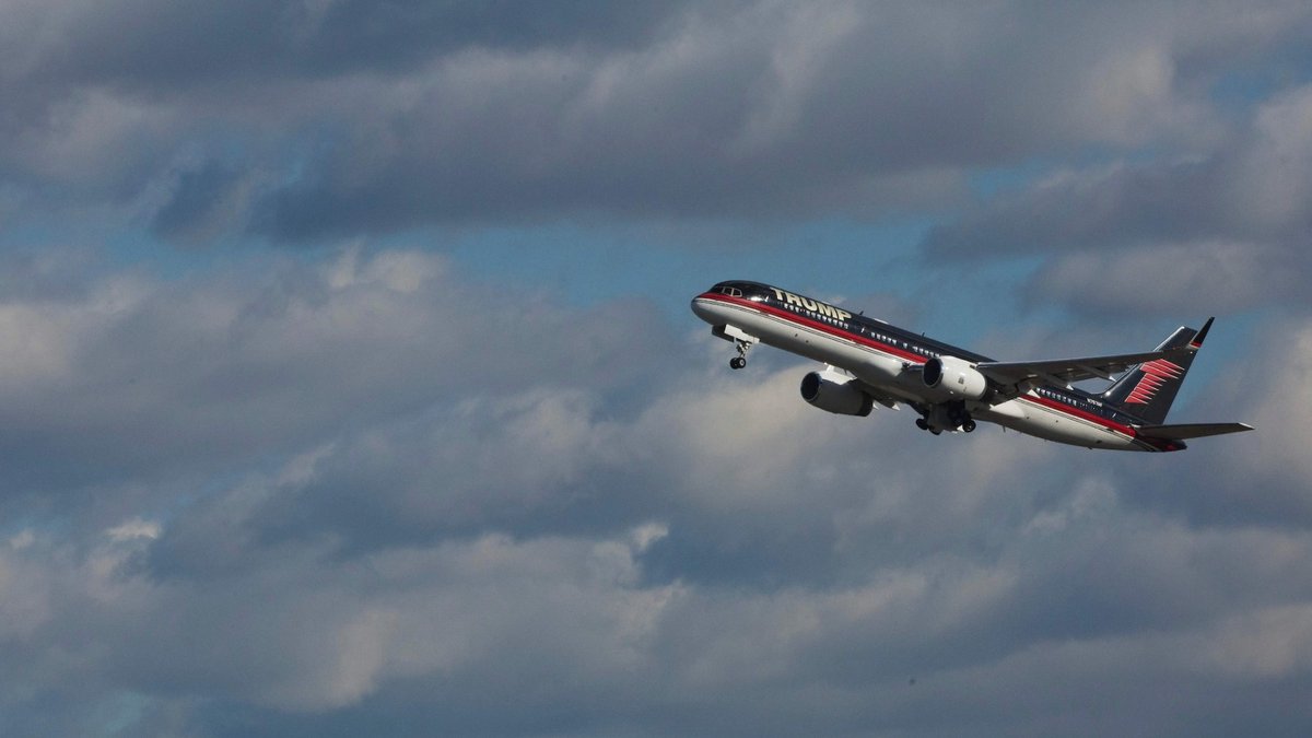 AI illustration of Trump Force One, August 3, 2023